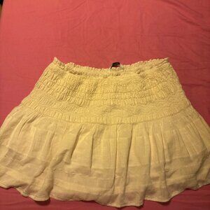 size XXL cream ruffle skirt